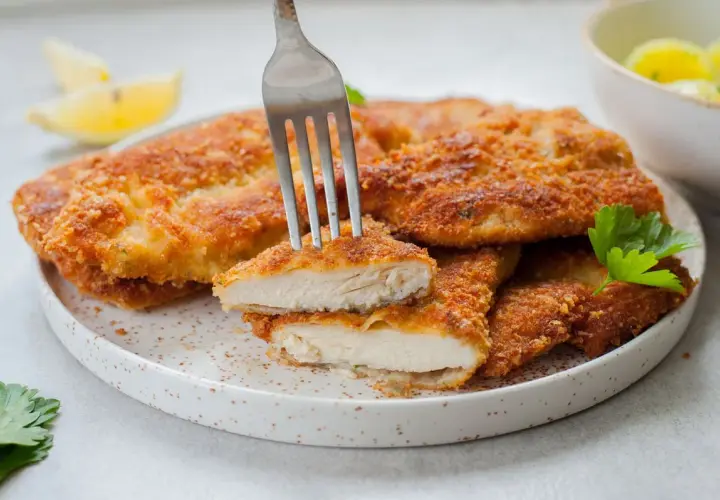 Ile kalorii ma kotlet z kurczaka w panierce: Pełna analiza wartości odżywczych