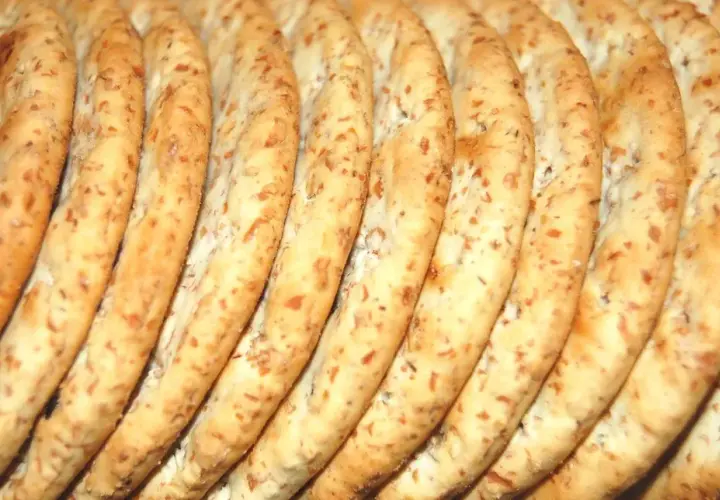Ile kalorii mają krakersy i jak wpływają na Twoją codzienną dietę