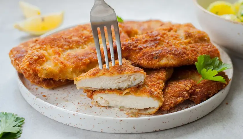 Ile kalorii ma kotlet z kurczaka w panierce: Pełna analiza wartości odżywczych