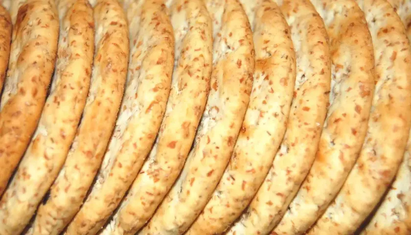 Ile kalorii mają krakersy i jak wpływają na Twoją codzienną dietę