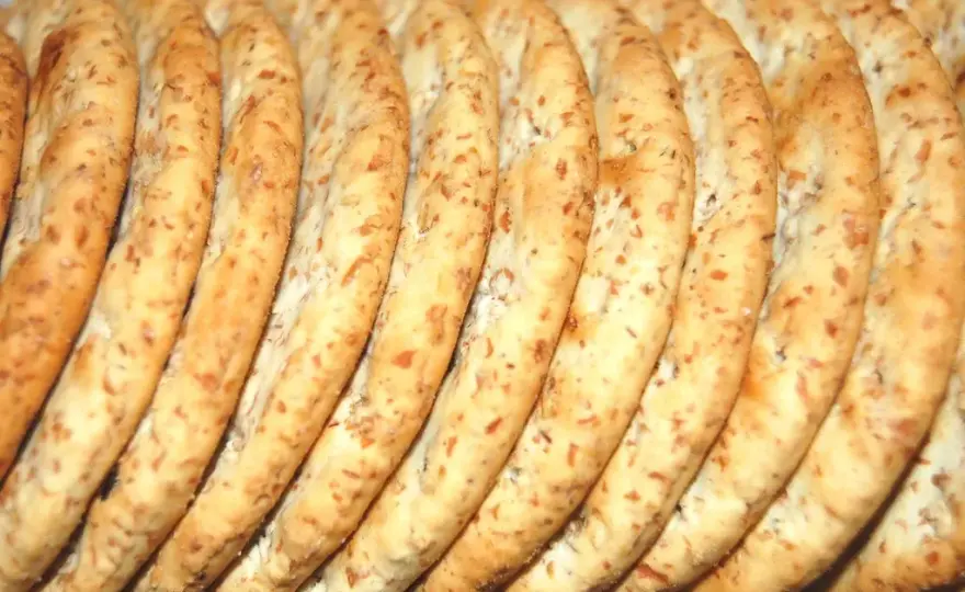 Ile kalorii mają krakersy i jak wpływają na Twoją codzienną dietę