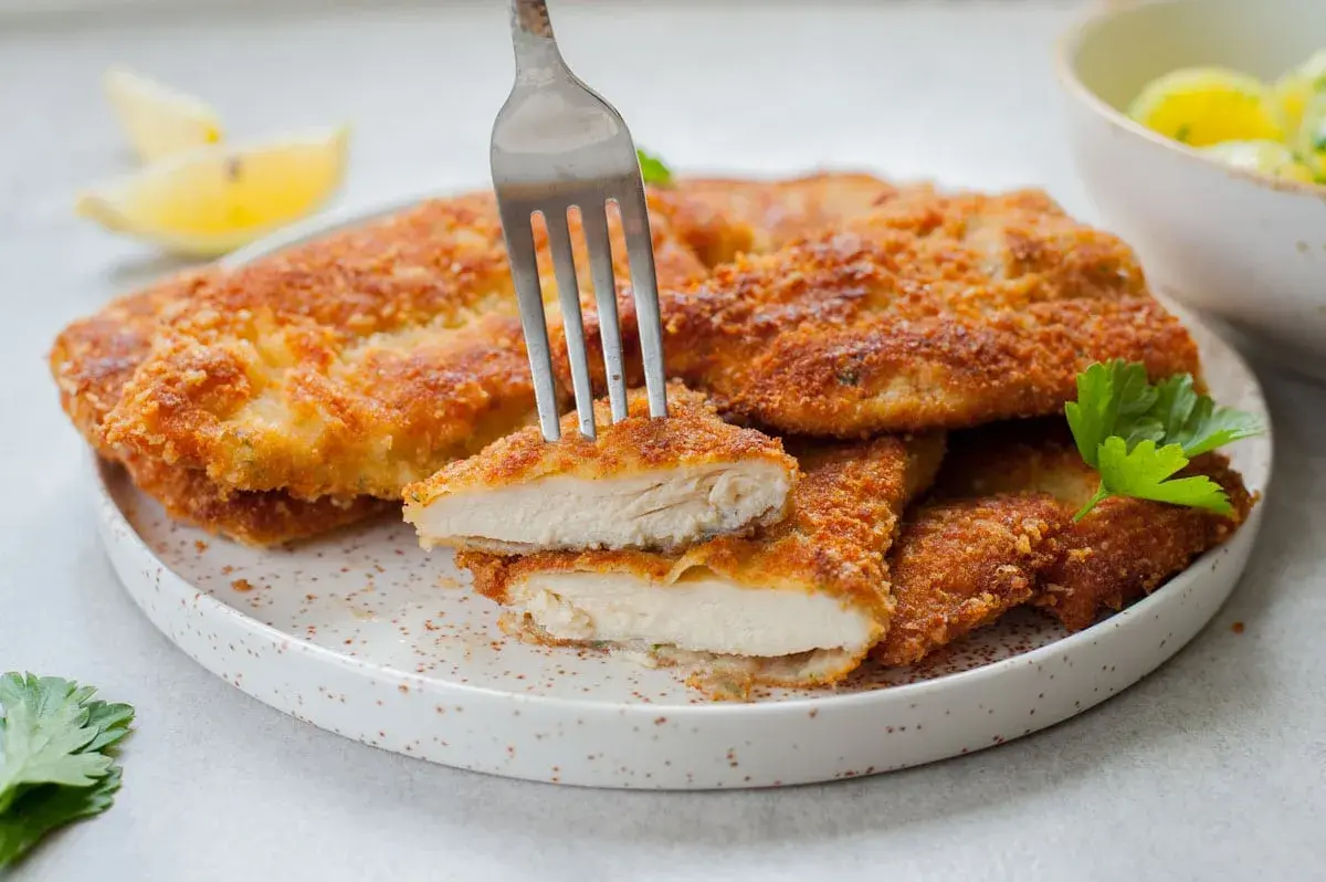 Ile kalorii ma kotlet z kurczaka w panierce: Pełna analiza wartości odżywczych